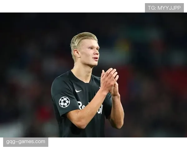 哈兰德独特进球庆祝动作走红，球迷争相模仿以寻内心平静